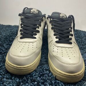 Nike Air Force 1 Low Men's Size 11 Gray Black Casual Lace Up Sneakers